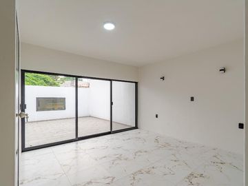 Casa remodelada a excelente precio