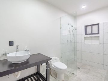 Casa remodelada a excelente precio