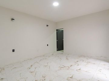 Casa remodelada a excelente precio