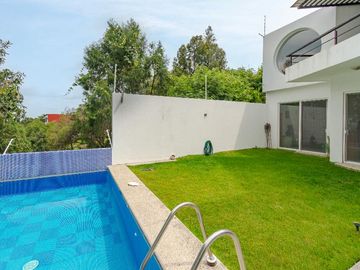 Hermosa Casa en Condominio con Alberca y Vista Panorámica