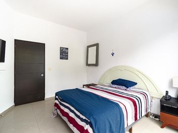 Hermosa Casa en Condominio con Alberca y Vista Panorámica