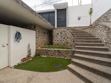 Hermosa Casa en Condominio con Alberca y Vista Panorámica