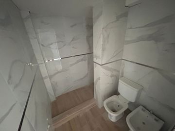 VENTA DEPTO 3 AMB A ESTRENAR C/COCHERA LANÚS OESTE