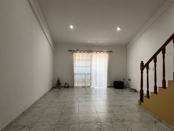 DEPTO 3 AMB CON BALCON EN LANUS