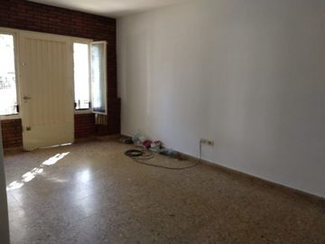 VENTA CASA EN RAMOS MEJIA 3AMB-EXCELENTE ESTADDO