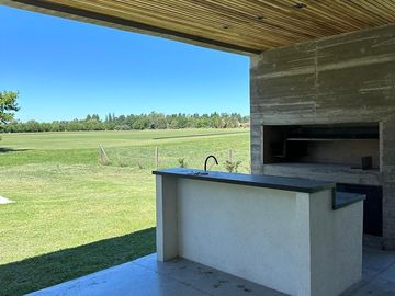 Casa en  venta 4 ambientes en barrio privado Pilara, Milord, Pilar