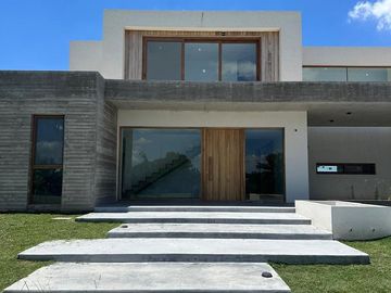 Casa en  venta 4 ambientes en barrio privado Pilara, Milord, Pilar