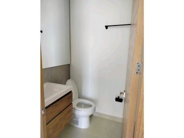 Apartamento Amoblado Con Exclusiva Ubicación Pozos Colorados - 005