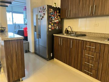 SE VENDE HERMOSO APARTAMENTO EN SABANETA