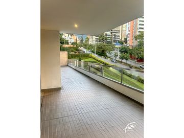 APARTAMENTO EN VENTA EN EL POBLADO, MEDELLN