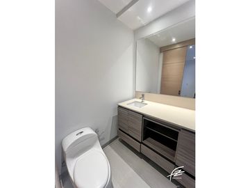 APARTAMENTO EN VENTA EN EL POBLADO, MEDELLN