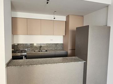 Dpto 2 amb, Piso 8°A, 45,32 m2 total, c/balcón al fte, Villa Luro