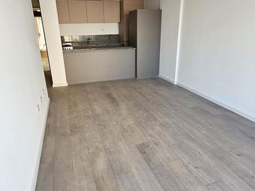 Dpto 2 amb, Piso 8°A, 45,32 m2 total, c/balcón al fte, Villa Luro