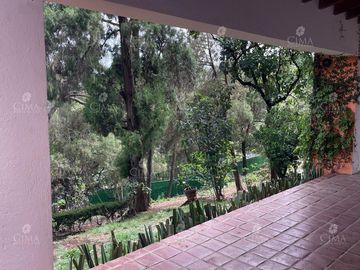RENTA CASA EN EL BOSQUE CON SEGURIDAD EN CUERNAVACA - R176