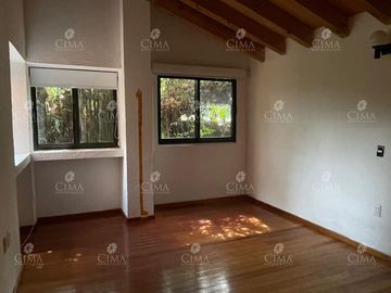 RENTA CASA EN EL BOSQUE CON SEGURIDAD EN CUERNAVACA - R176