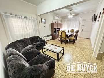 4 ambientes con 2 baños, PH al frente