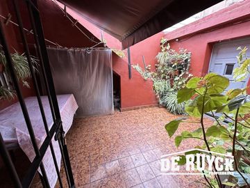 4 ambientes con 2 baños, PH al frente
