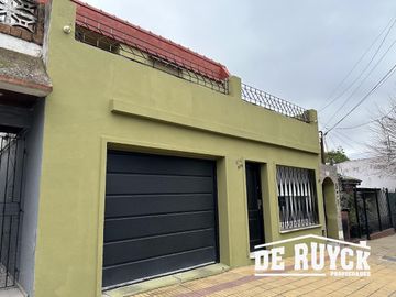 4 ambientes con 2 baños, PH al frente