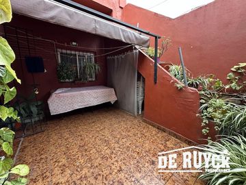4 ambientes con 2 baños, PH al frente