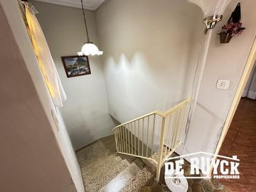 4 ambientes con 2 baños, PH al frente