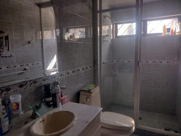 CASA EN DESNIVELES DE 3 PISOS, HACIENDA OJO DE AGUA SUP. 525 MTS