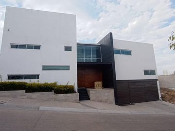 CASA VENTA CAÑADA DEL REFUGIO SUR LEON GUANAJUATO