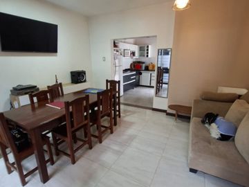 Casa para 2 Familias en venta en Lanus Oeste