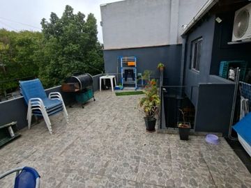 Casa para 2 Familias en venta en Lanus Oeste