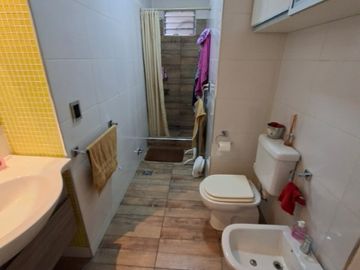 Casa para 2 Familias en venta en Lanus Oeste