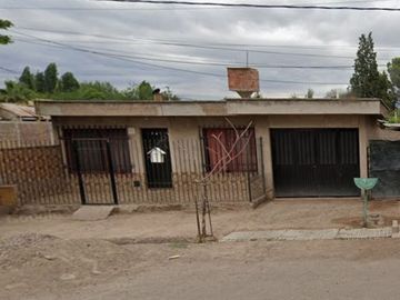 VENTA CASA CON DEPARTAMENTO EN GUAYMALLEN