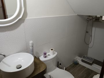 Venta casa 2 pisos a.t. 200 m2 a.c 281 m2 URB. PALAO S.M.P
