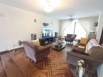 Venta casa 2 pisos a.t. 200 m2 a.c 281 m2 URB. PALAO S.M.P