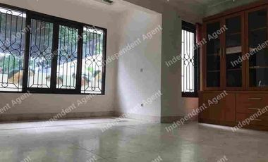 Rumah 2 lantai di Jalan Raya Pangeran Antasari Jakarta Selatan