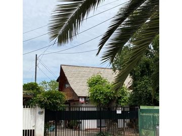 Amplia Casa en Barrio Consolidado y Seguro en Ñuñoa