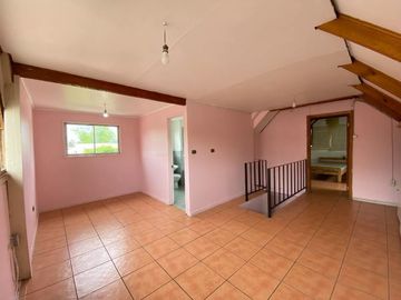 Amplia Casa en Barrio Consolidado y Seguro en Ñuñoa