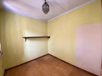 Amplia Casa en Barrio Consolidado y Seguro en Ñuñoa