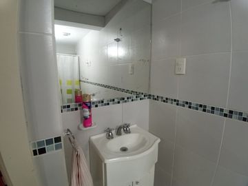 VENTA CASA  DE 5 AMBIENTES EN MORENO Multifamiliar