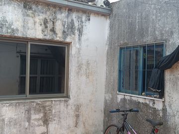 CASA A DETRAS DE SAMSA, A  450 MTS. DEL CENTRO. POSADAS MISIONES VENTA