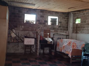 CASA A DETRAS DE SAMSA, A  450 MTS. DEL CENTRO. POSADAS MISIONES VENTA