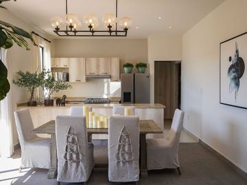 Casa en Venta en San Miguel con Terraza Panorámica y Diseño Contemporáneo