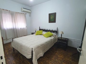 VENTA Casa 3 dormitorios. Falucho N°2322