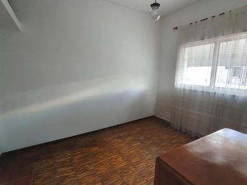 VENTA Casa 3 dormitorios. Falucho N°2322