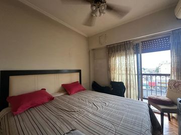 Venta de Departamento 2 ambientes al frente en Liniers