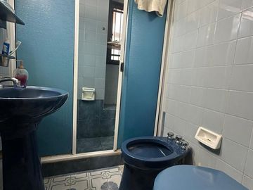 Venta de Departamento 2 ambientes al frente en Liniers