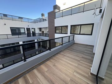 Venta: 2 ambientes de mucha categoría con terraza - Sum - Piscina - Solarium - Gimnasio -Parrillas
