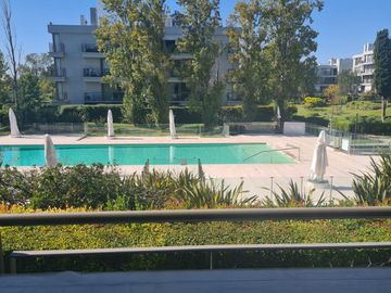 Departamento en Venta 4 ambientes con dependencia en Arboris Las Lomas San Isidro