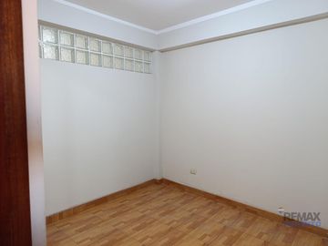 VENDO AMPLIO DEPARTAMENTO