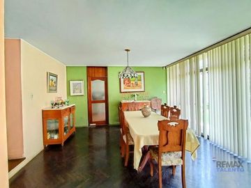 Casa a la Venta en Higuereta - Santiago de Surco