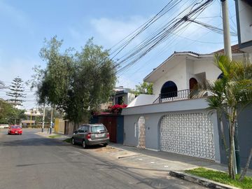 Casa a la Venta en Los Sauces Surquillo