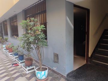 Venta De Departamento en 1er piso, con Espacio en Azotea, y Estacionamiento